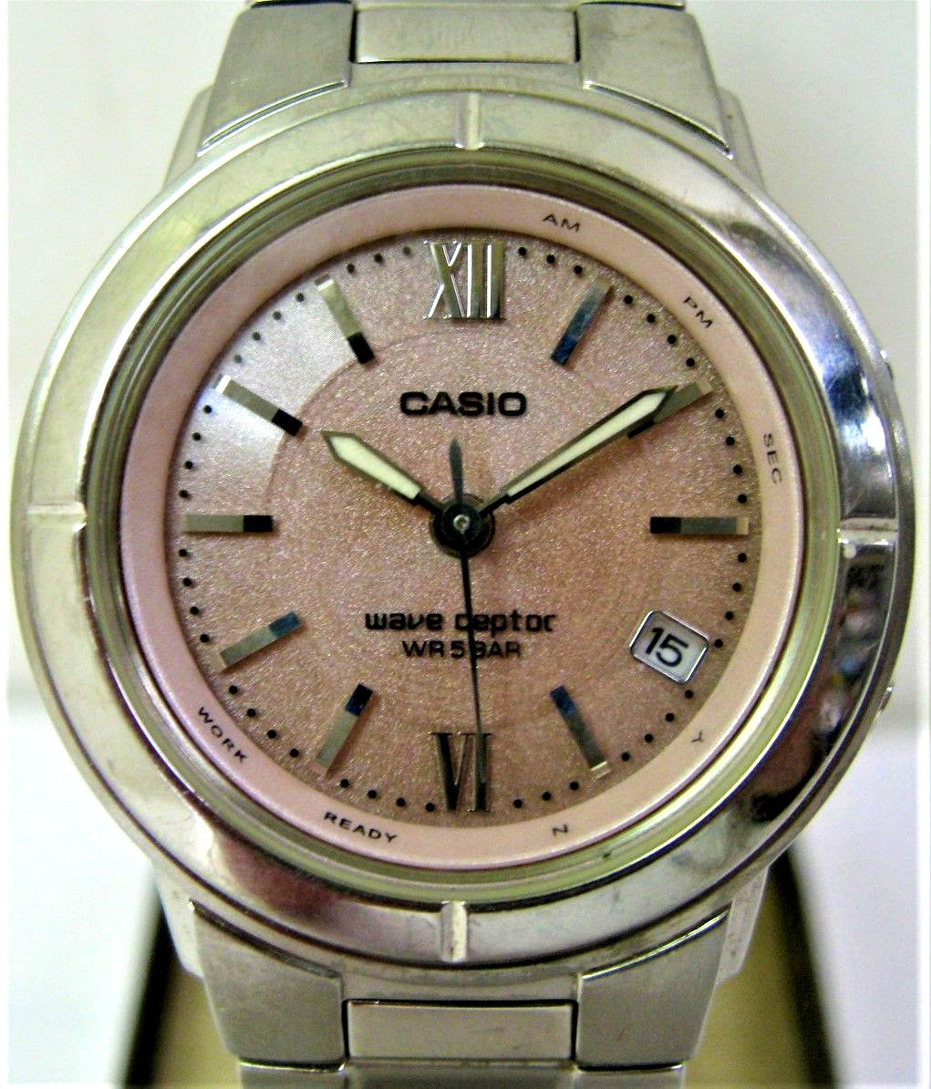 Casio Wave Ceptor LWQ-130 ladies watch with pink dial and titanium case