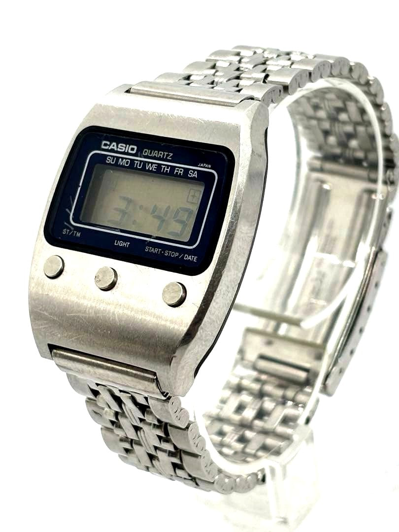 Casio 50QS-17 digital watch from the 1970s with stopwatch and backlight in working condition