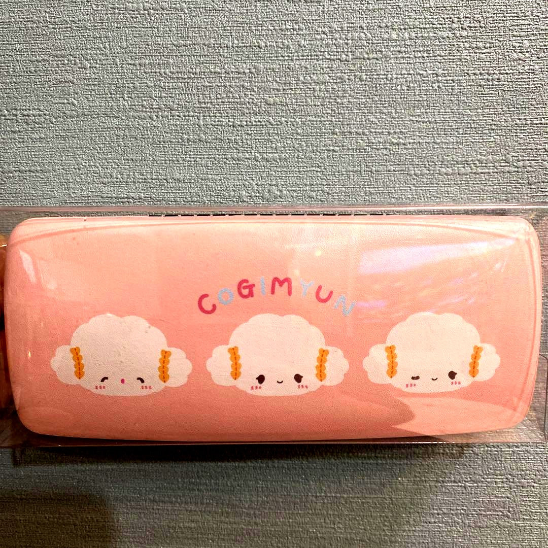 Pink Kogimyun Sanrio hard glasses case with included polyester glasses cloth measuring 5.5 x 6.7 inches
