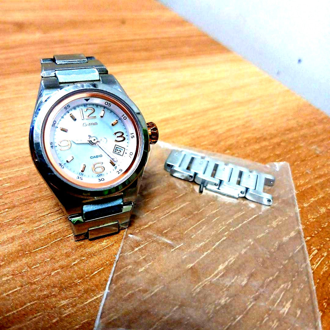 Casio Baby-G G-ms MSA-5200DJ analog radio wave solar watch with metal band, released 2008