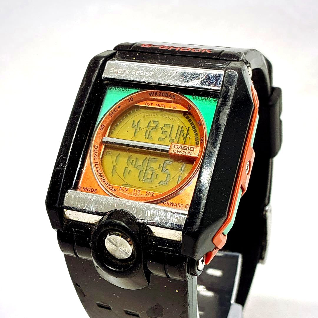 Casio G-Shock G-8100 Y2K digital watch rare color variant with black square design and adjustable strap