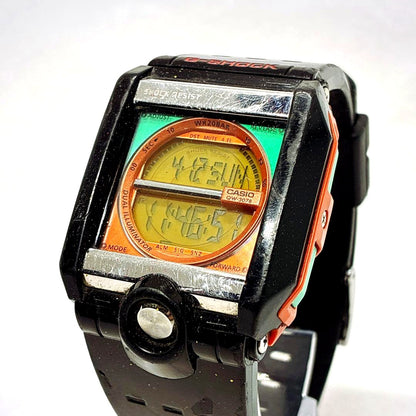 Casio G-Shock G-8100 Y2K digital watch rare color variant with black square design and adjustable strap