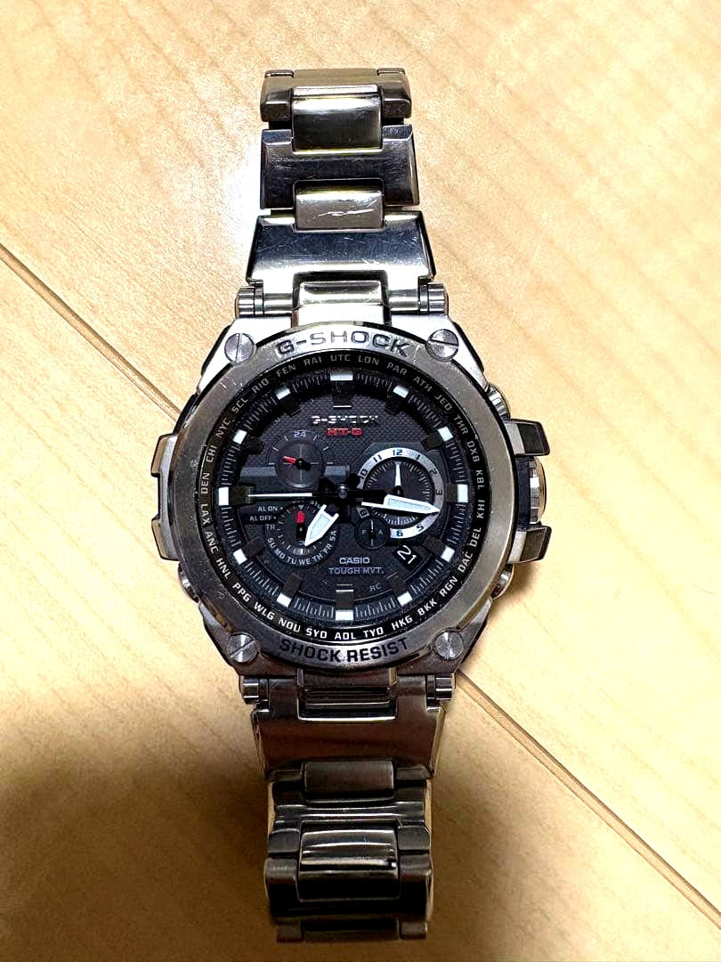 Casio G-Shock MTG-S1000D-1AJF wristwatch with stainless steel band and sapphire glass display
