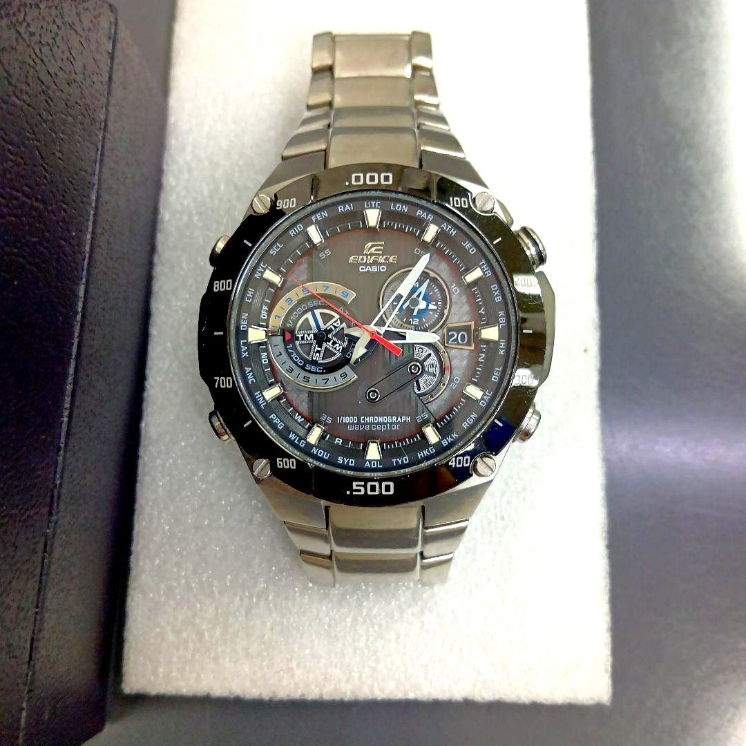 Casio Edifice EQW-M1100 radio-controlled solar watch with stainless steel band and round dial Japan import