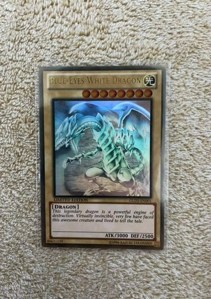 Yugioh Blue-Eyes White Dragon English Ghost Rare card with initial scratches Japan import single card