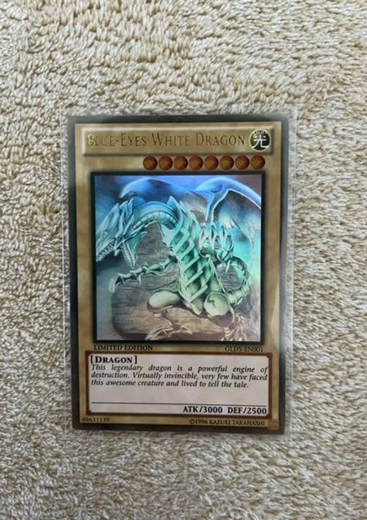 Yugioh Blue-Eyes White Dragon English Ghost Rare card with initial scratches Japan import single card