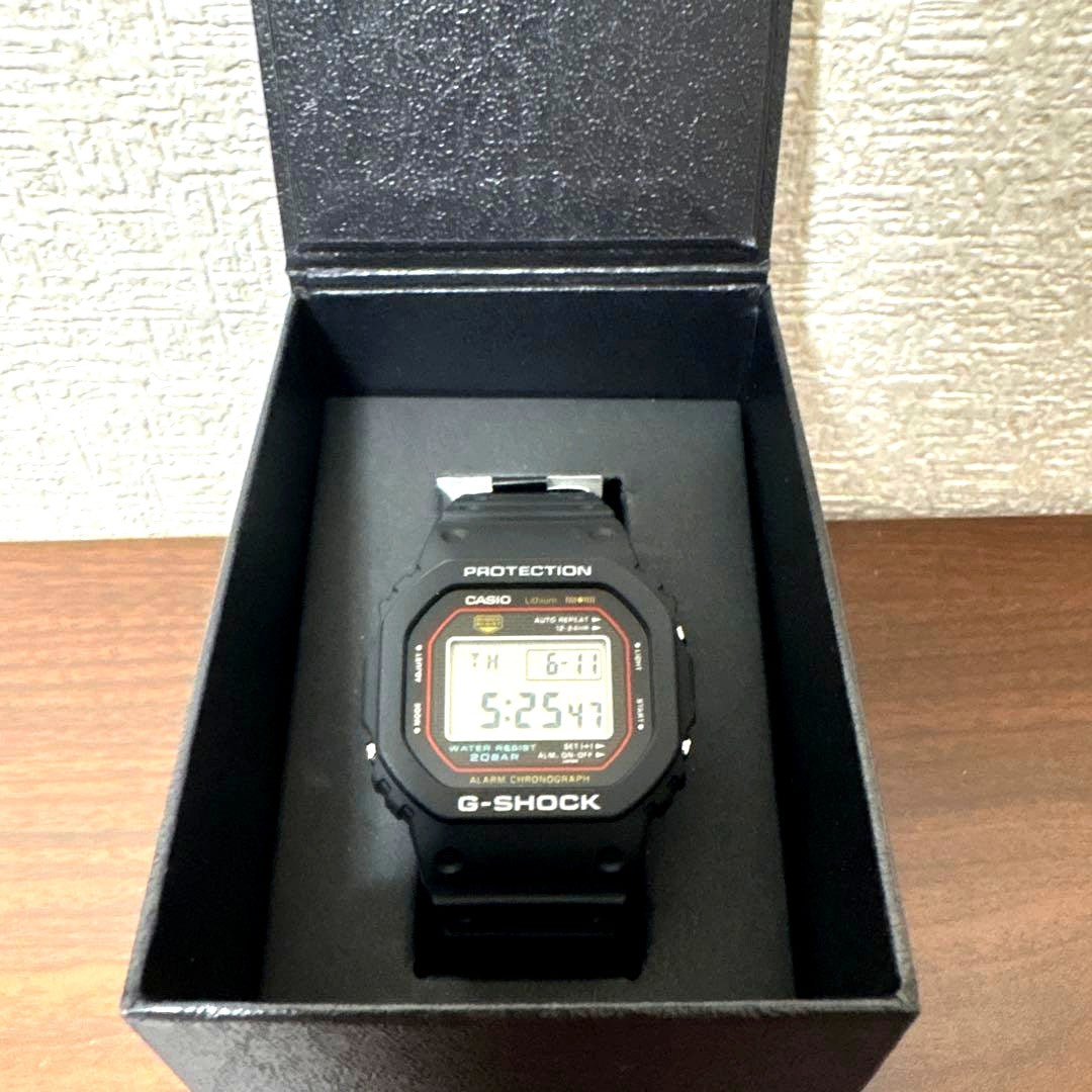 Casio G-Shock Origin DW-5000R-1AJF digital watch in black with screw-back and 20BAR water resistance