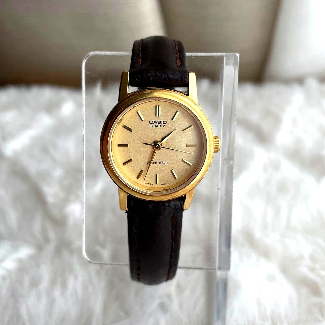 Casio Watch model 2898 in used condition with adjustable inner circumference, Japan import