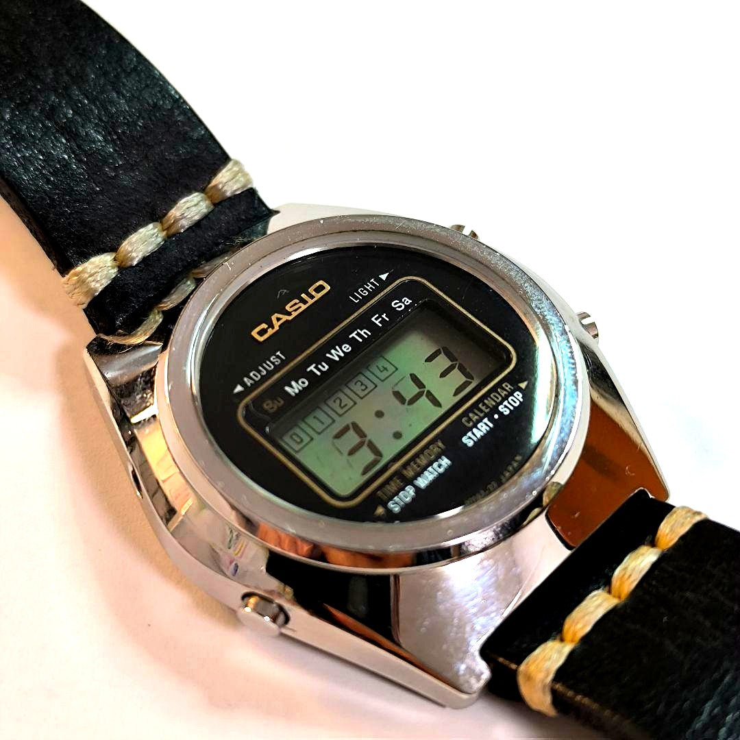 Casio Toron R-18 Vintage Digital Watch from the 1970s Japan Import