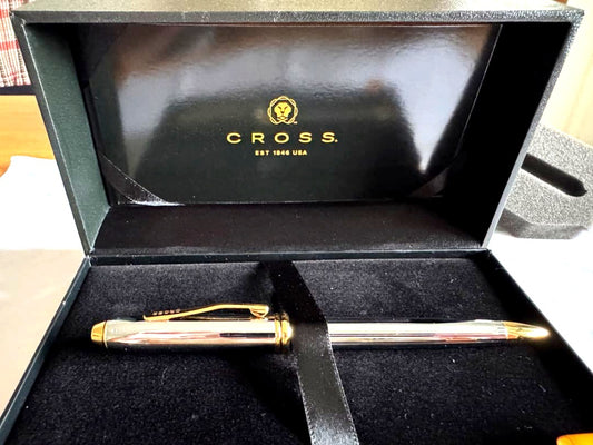 Cross Townsend Medalist ballpoint pen model CR-N502TW in silver and gold with its exclusive box