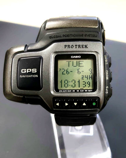 Casio Protrek GPS PRT-1 Japan import wristwatch showing button operation and GPS features
