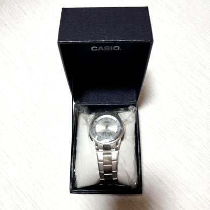 Unused Casio wristwatch in original condition without warranty card