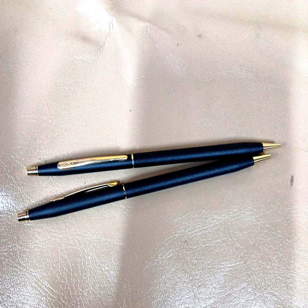 Casio pen set with black and gold crossball ballpoint pen and mechanical pencil, Japan import two-pack