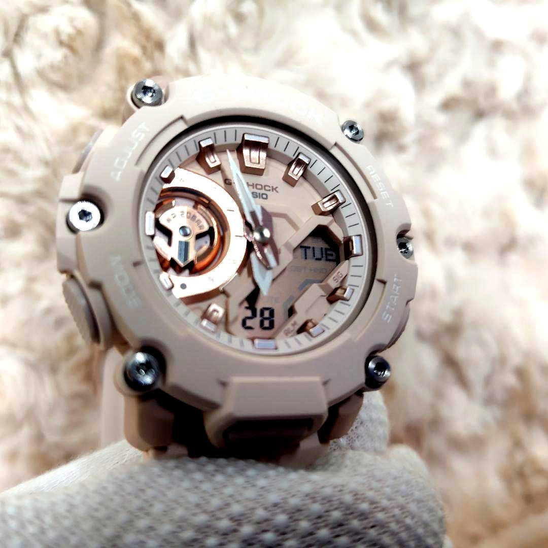 Casio G-Shock GMA-S2200M-4AJF compact watch with carbon core guard and red strap Japan import