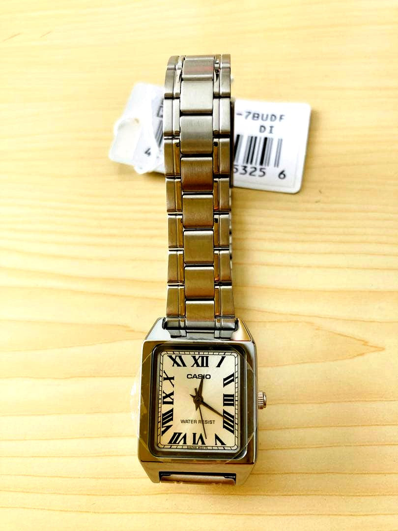 Casio LTP-V007D-7B wristwatch new unused with silver metal band and white dial