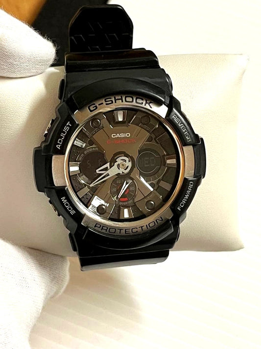 Casio G-Shock GA-200 wristwatch Japan import with clean glass and functional buttons