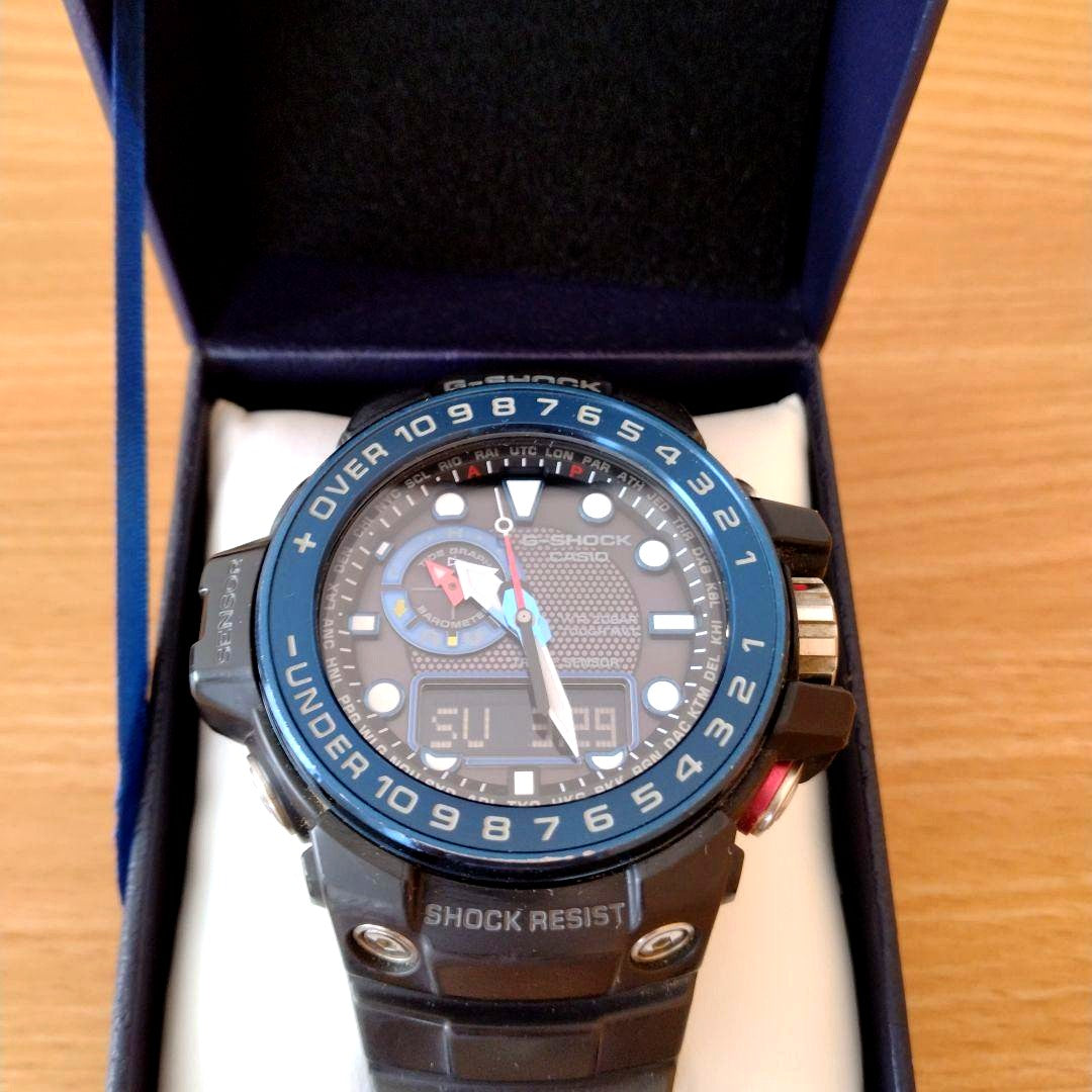 Casio G-Shock GWN-1000B Gulfmaster watch with blue bezel, resin and steel case, shown front view
