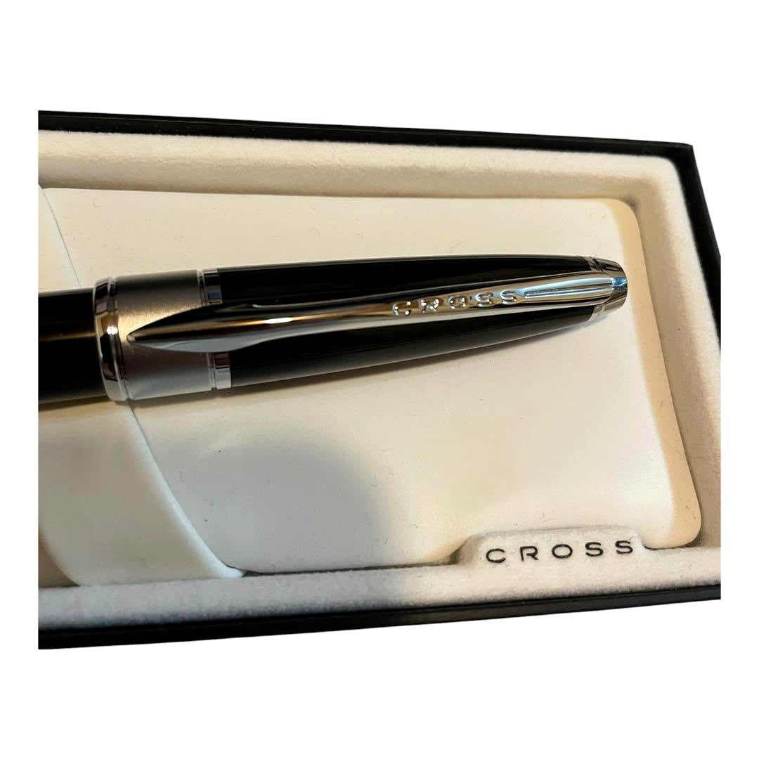 Cross Apogee fountain pen with black lacquer finish and 18K K18 nib in original box