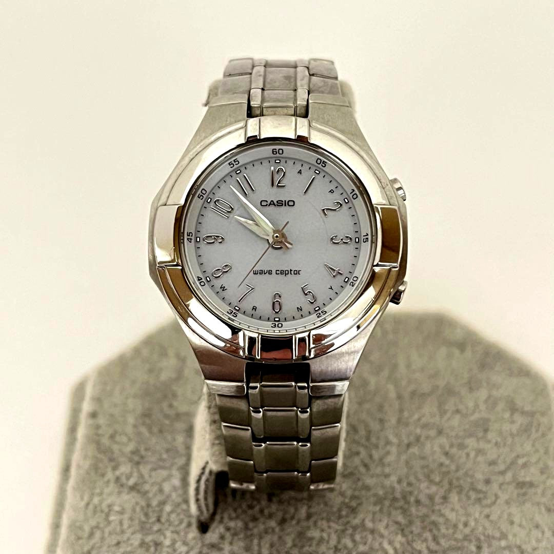 Casio Wave Ceptor Radio-Controlled Solar Women's Watch Model LWQ-150