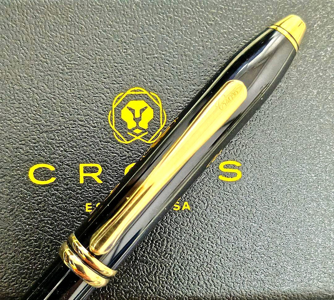 Cross Townsend Vintage Fountain Pen with black lacquer finish and gold plated cone tip in box