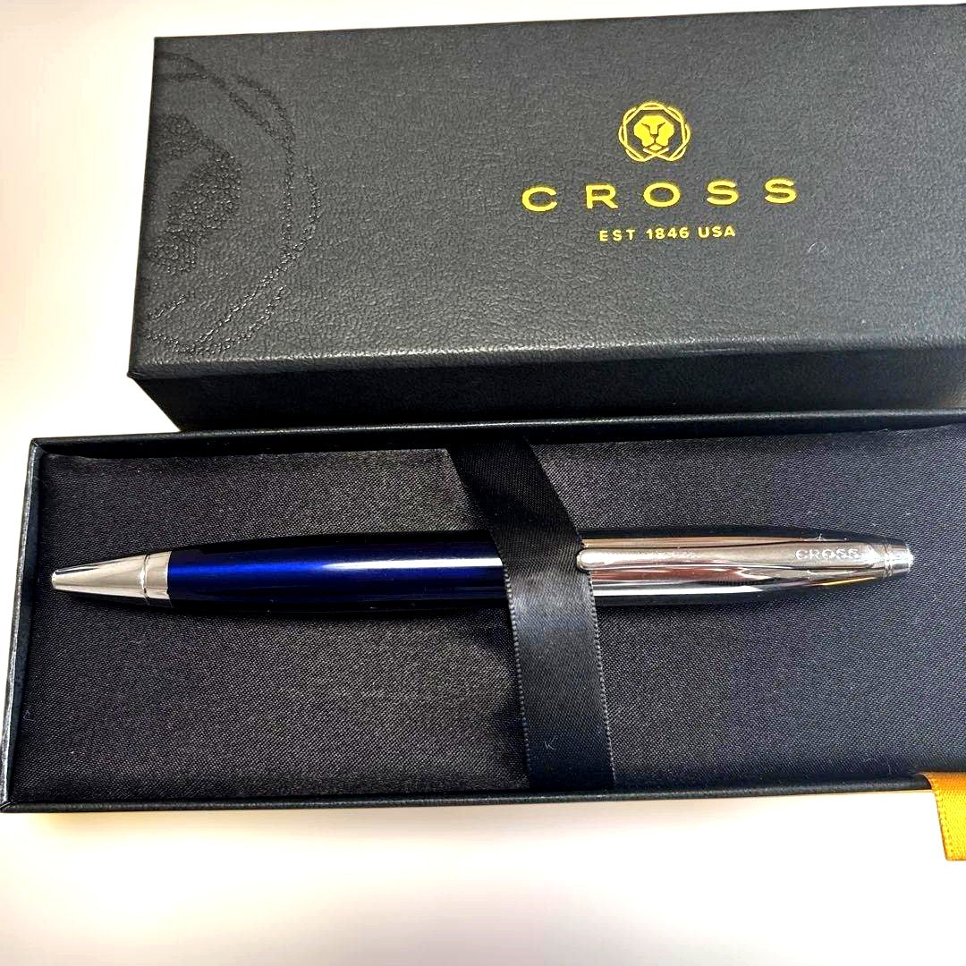 Seiki Cross ballpoint pen in blue metal with clean touch part and sleek design