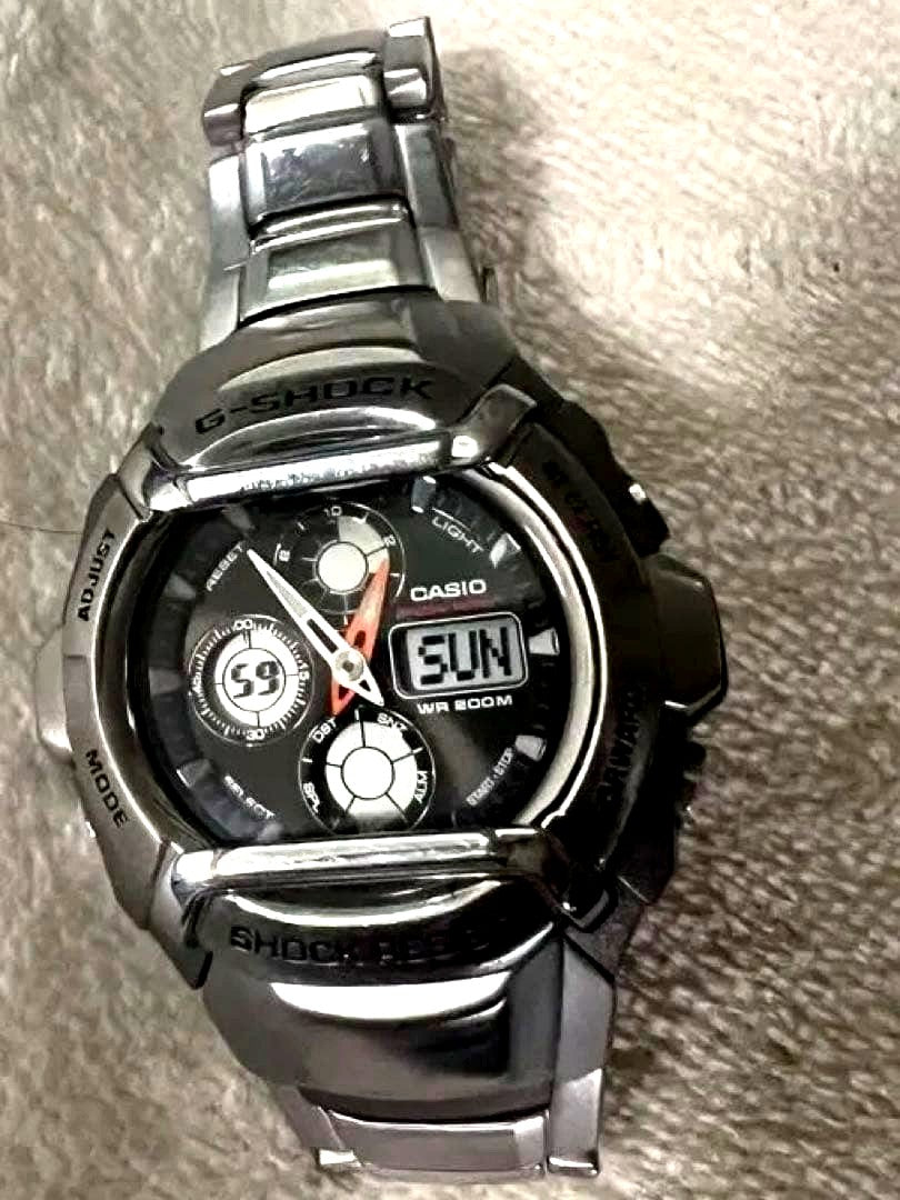 Casio G-Shock G-511D-1AVDR analog digital watch with metal bracelet and black dial
