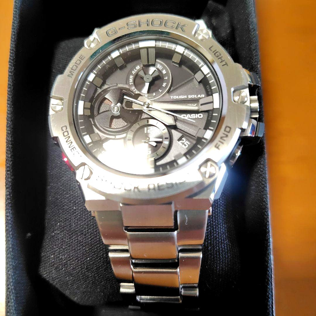 Casio G-Shock GST-B100D-1AJF black solar radio movement watch with box and manual