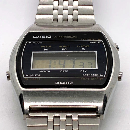 Casio 60QS-20 vintage watch with stainless steel case and original band from Japan