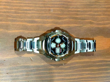 Casio G-Shock G-501D silver stainless steel round quartz watch with metal band