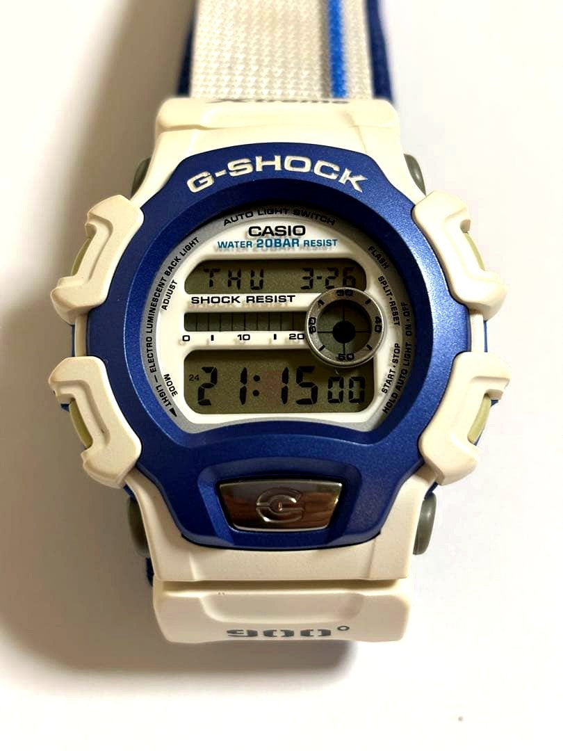 Casio G-SHOCK DW-004BD Terrehulk Signature Model watch in white and blue with EL backlight