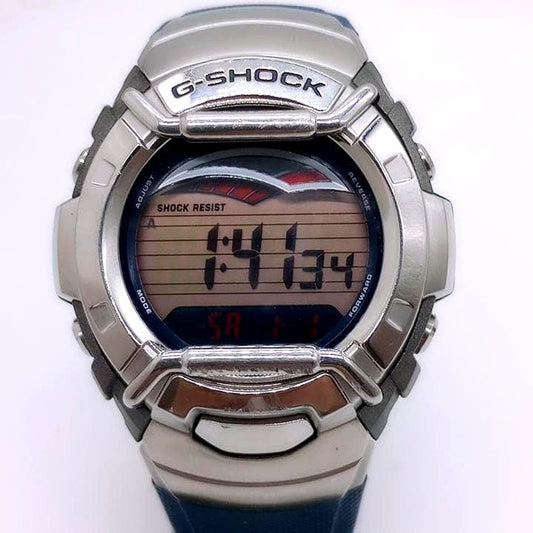 Casio G-Shock G-3310 watch in used condition with color-changing text and new battery, Japan import