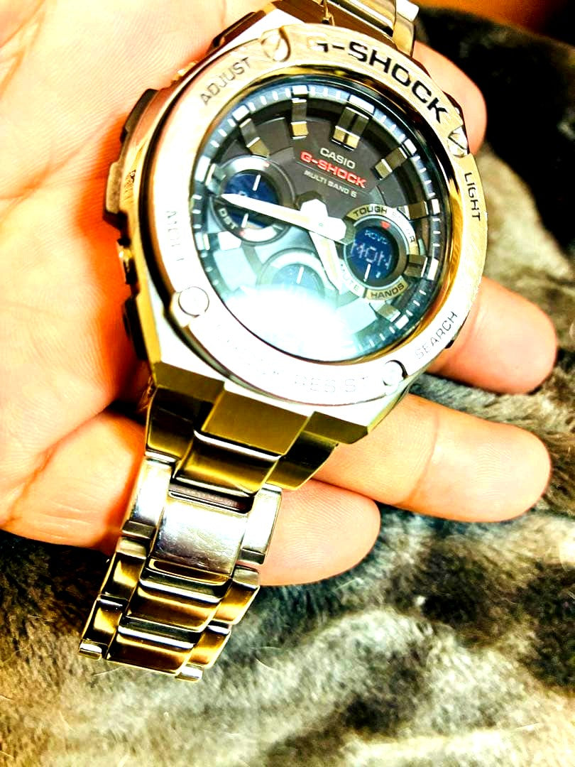 Casio G-Shock G-STEEL GST-W110D radio solar watch with analog digital display and spare bands