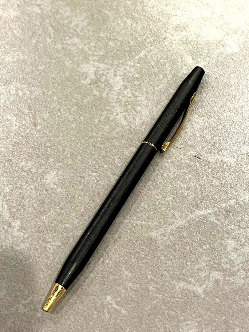 HCross Classic Century black ballpoint pen with sleek design and smooth writing tip