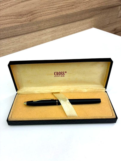 Cross Pen Series fountain pen with black body, gold and black nib in dedicated case