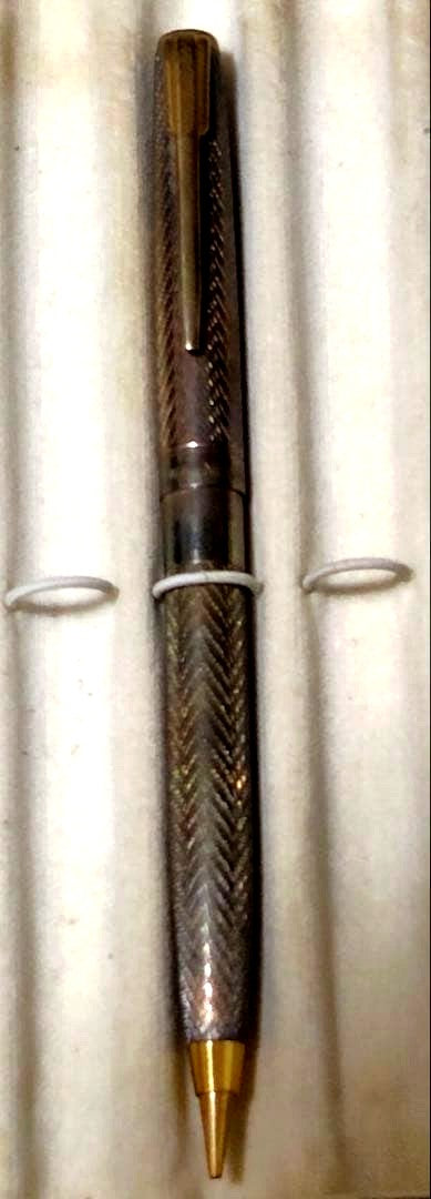 NEWMAN vintage sterling silver mechanical pencil with knock mechanism and fine wave pattern on body