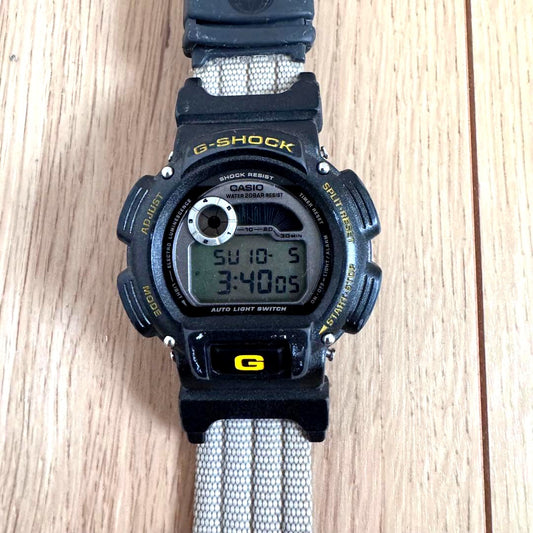 Casio G-Shock DW-9000 watch used condition with part missing between bezel and belt