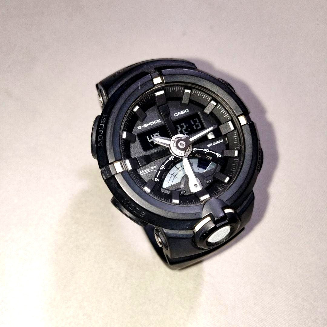 G-Shock Casio GA-500 black watch with analog and digital display, water-resistant, Japan import
