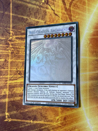 Bandai Yu-Gi-Oh Red Demons Dragon English holographic Ghost card with slight chipping