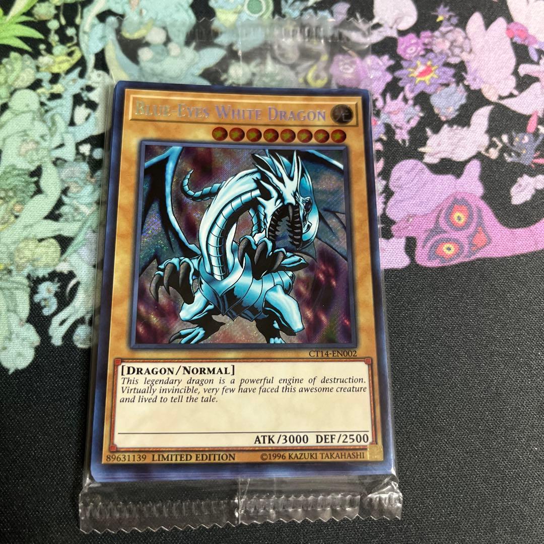 Blue-Eyes White Dragon CT14 Secret Rarity trading card in English from Japan import