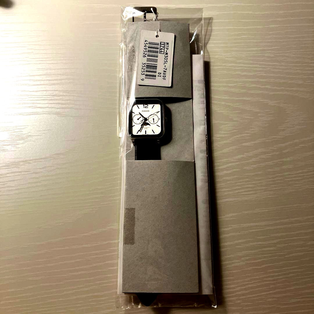 Brand new Casio Moon Phase MTP-M305L-7AV watch with white dial and leather strap